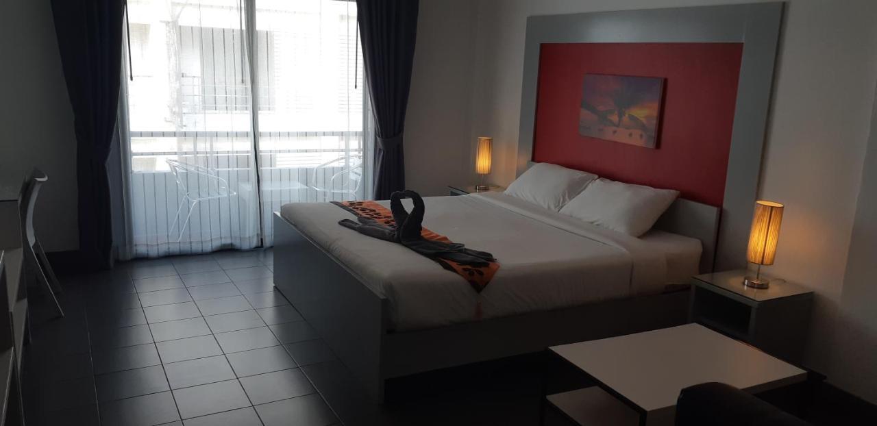 Garden Guest House Pattaya Extérieur photo